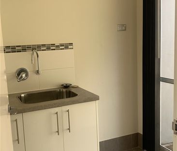 $790/w Modern 3-B Home in Convenient Midland Location - Photo 6