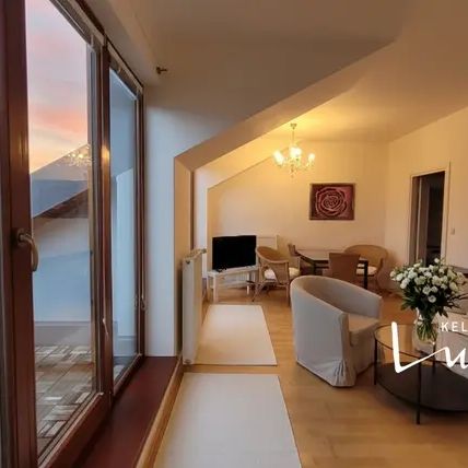 Pronájem světlého bytu 2+kk se 4 balkony, 70 m - Photo 1