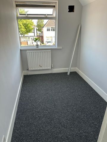 3 Bed Semi-Detached House, Falmouth Road, B34 - Photo 2