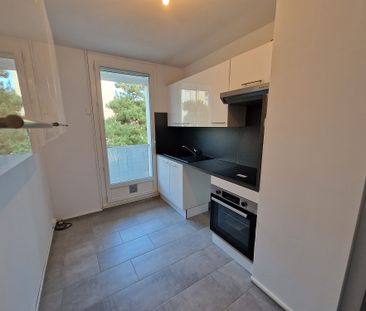 Location Appartement 2 pièces 51m² MARIGNANE 13700 - Photo 4