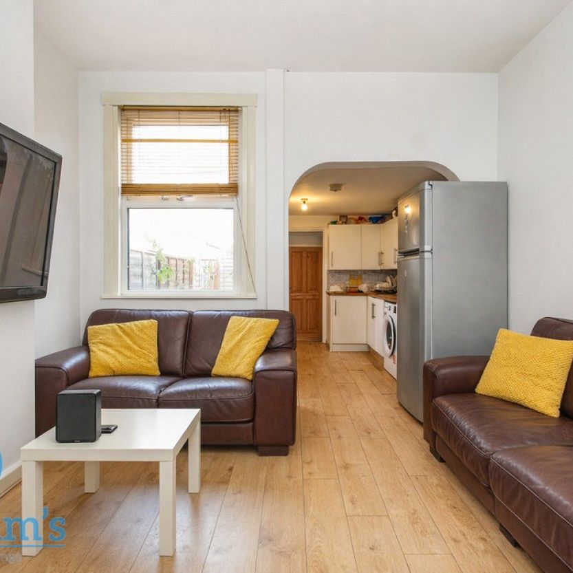 1 bed Shared House for Rent - Photo 1