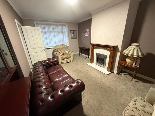 3 bedroom semi-detached house to rent - Photo 1