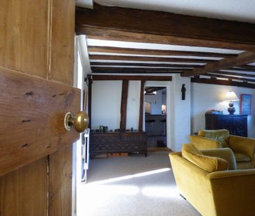 4 bedroom semi-detached house to rent - Photo 2