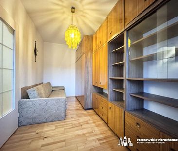 2 pokoje z balkonem na os.Kmity, dostępne od zaraz - Photo 2