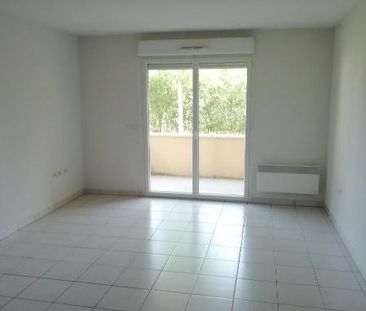 Location Appartement 2 pièces 45m² AUTERIVE 31190 - Photo 1
