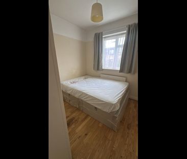 Room in a Shared House, Burnley Road, NW10 - Photo 3