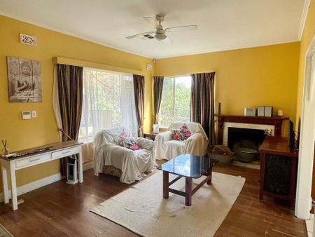 Furnished 2 Bedroom Home - Photo 2