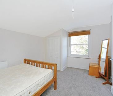 3 bedroom flat to rent - Photo 1