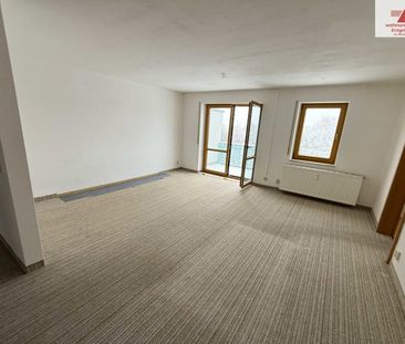3-Raum Wohnung mit Balkon und Stellplatz im Herzog-Georg-Ring! - Photo 1