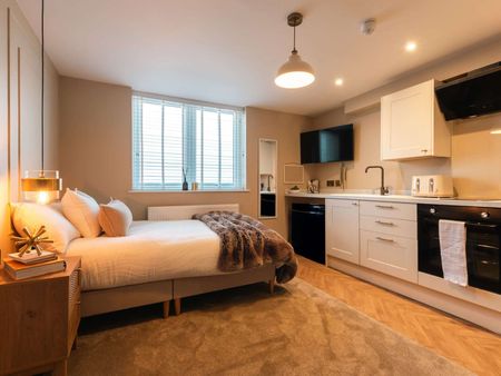 High-end HMO in a Quiet Area Room 3 - Photo 2