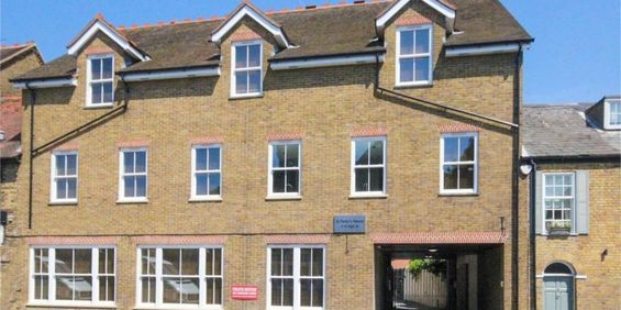 Studio to rent - Photo 3