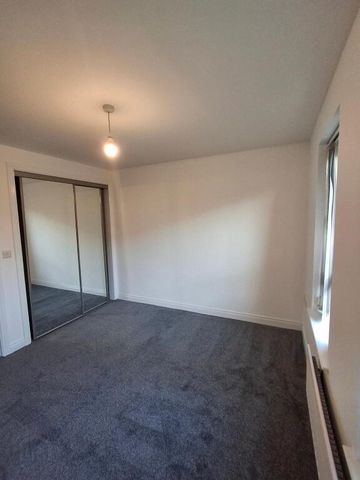 2 Skye Buildings, Drumadoon Square, Dundonald, Belfast, BT16 2QN - Photo 4