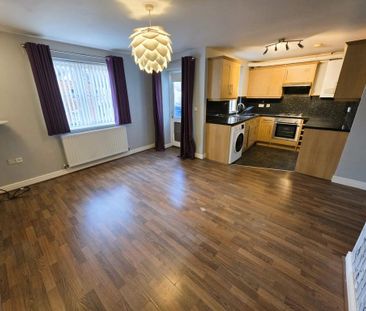 3 bedroom flat to rent - Photo 3