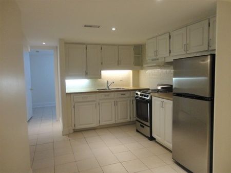 For Lease - 190 Wineva Avenue Unit# Lower, Toronto, Ontario - Photo 4