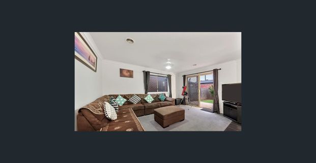 Beautiful Family Home in the Heart of Tarneit - Photo 1