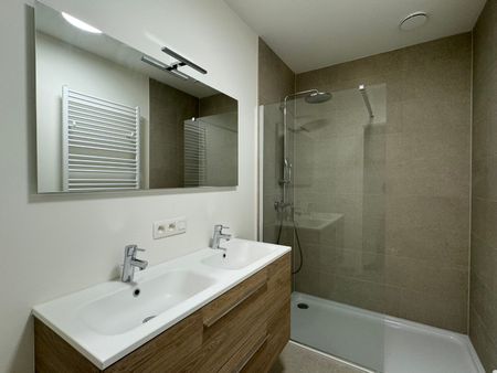 Lichtrijk nieuwbouwappartement in Veurne op centrale ligging - Photo 4