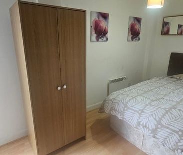 Room in a Shared Flat, North Point, LS2 - Photo 2