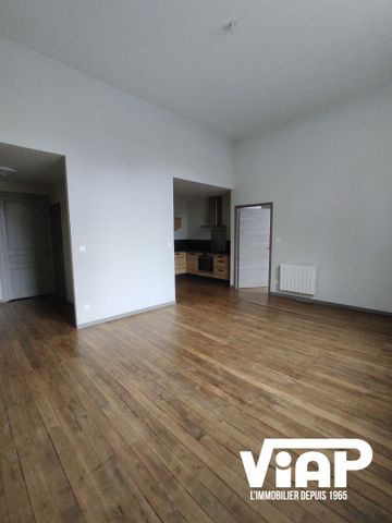 T2 PROCHE PLACE DES CARMES - Photo 3