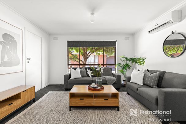 Duncans My Mate! - Photo 1