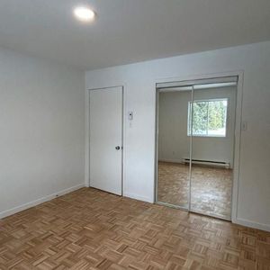 1 CH - 1 SDB - Saint-Charles-Borromée - $1,199 /mo - Photo 2