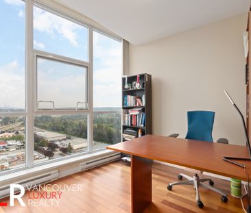 Condo in Burnaby, BC - Photo 6