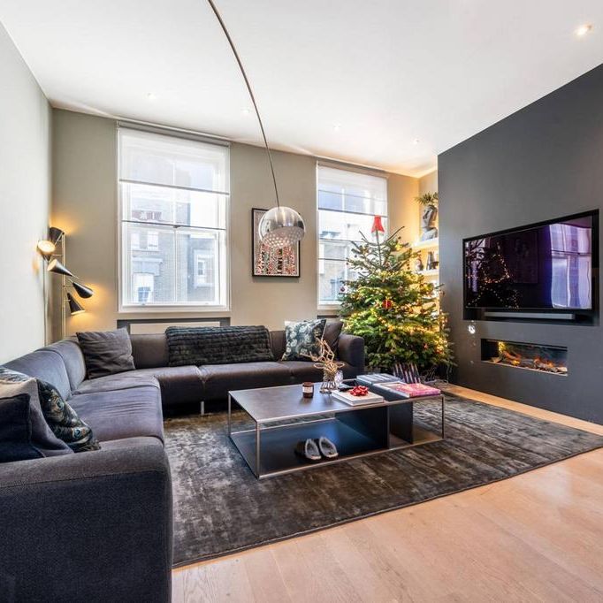 2 bedroom mews to rent - Photo 1