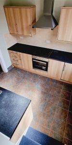 1 Bedroom Flat to Rent in Flat 3, High Street, Rushden, Northants, NN10 - Photo 3