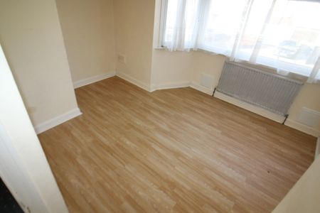 Fernside Avenue, Feltham - Photo 5