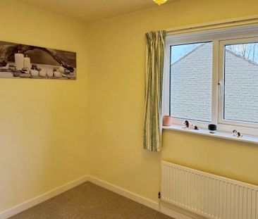2 bedroom semi-detached house to rent - Photo 6