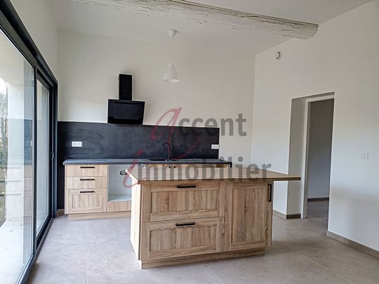 Noves : Appartement T4 avec 3 chambres, résidence avec parking, - Photo 1