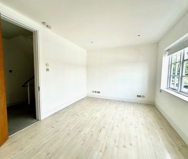 4 Bed Terraced House, Acacia Gardens, NW8 - Photo 6