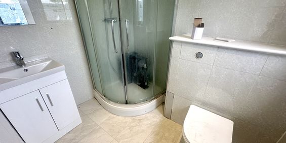 6 Barge Drive, Greater London, UB2 - Photo 3
