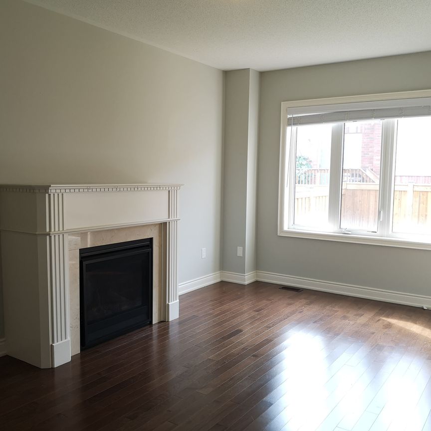 For Lease - 479 Grindstone Trail, Oakville, Ontario - Photo 1