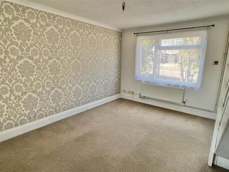 2 bedroom semi-detached house to rent - Photo 3