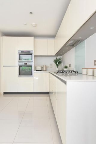 1 bedroom ground floor flat to rent - Photo 2