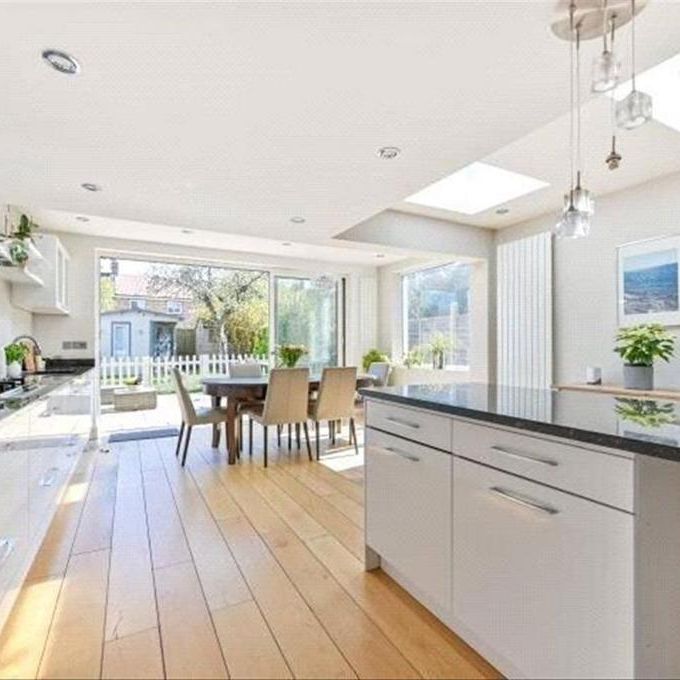 3 bedroom semi-detached house to rent - Photo 1