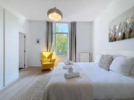 Appartement te huur in Ixelles - Photo 2