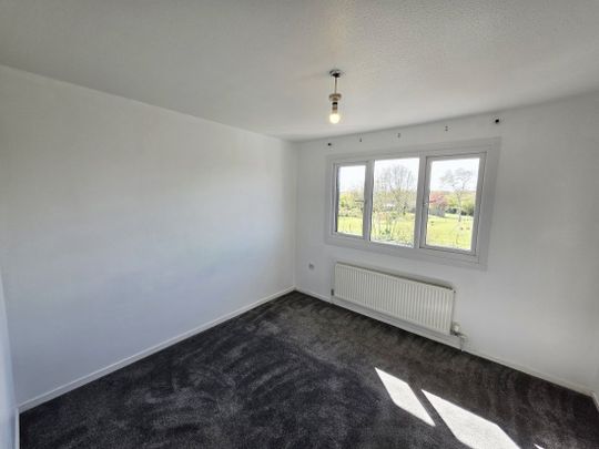 3 bedroom unspecified - Photo 1