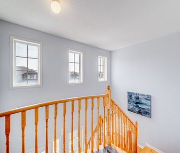 For Lease - 370 Flagstone Way, Newmarket, Ontario - Photo 1