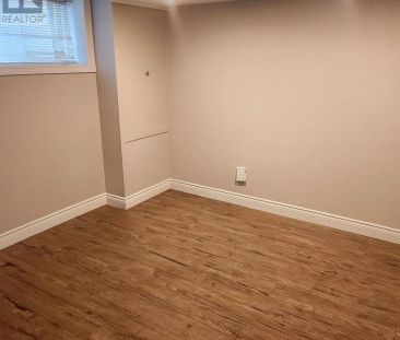 6 THORNCROFT CRESCENT - Photo 6