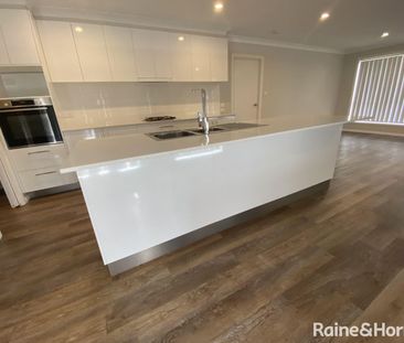 THREE BEDROOM HOME IN CENTRAL NORTH ORANGE - Photo 6