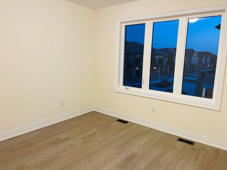 For Lease - 17 Hercules Club Drive, Richmond Hill, Ontario - Photo 2