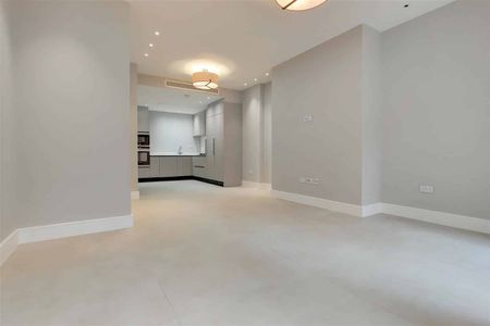 FITZJOHNS AVENUE, NW3, London - Photo 2
