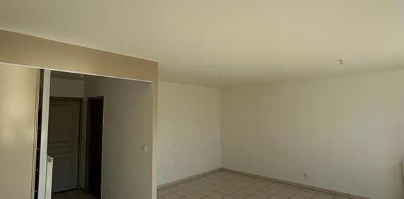 Location - Appartement TYPE 4 DUPLEX - 86 m² - Anteuil - Photo 2