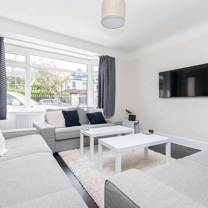 4 bedroom detached house to rent - Photo 1