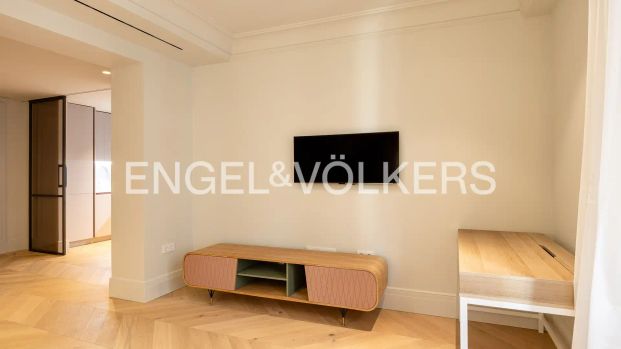 Piso de alquiler en Calle de Virgen de Los Peligros, Sol - Photo 1