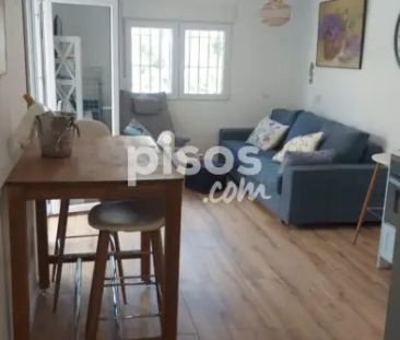 Piso en alquiler en Avenida Entremares - Photo 1