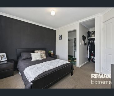 4x2, Great Location, Large Patio, Large Shed - Photo 5