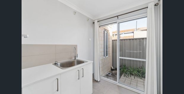 4*2 Morden Home in Dayton - Photo 1