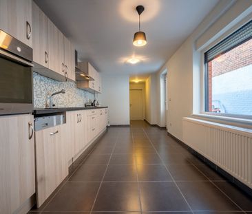WAREGEM - Schitterend gerenoveerde & energiezuinige woning met 3 SLPK - Photo 1